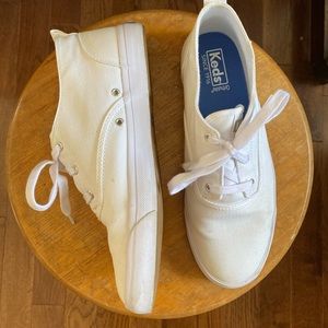 Lace-up Keds